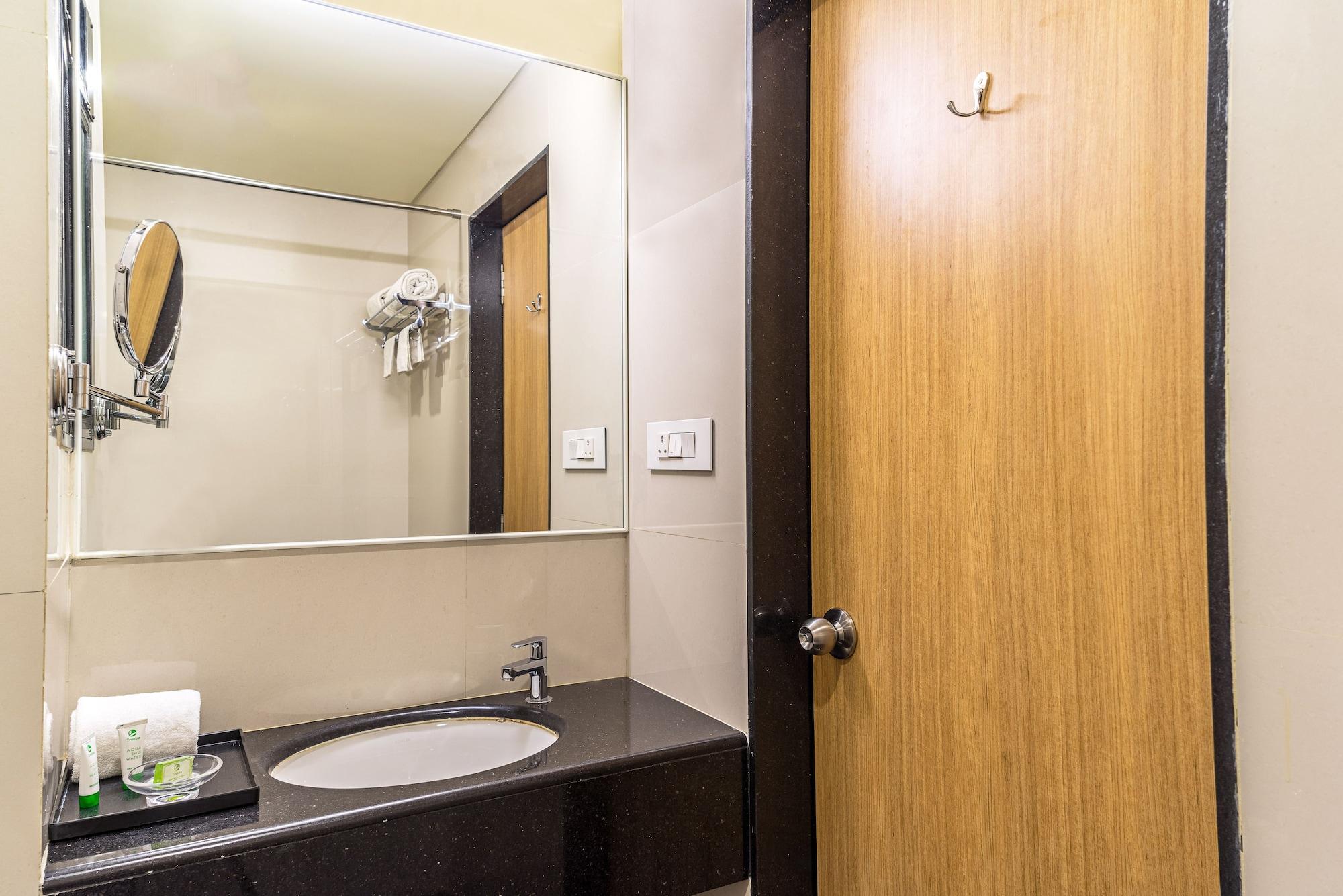 Treebo Premium Grand Emerald Pimpri-Chinchwad エクステリア 写真