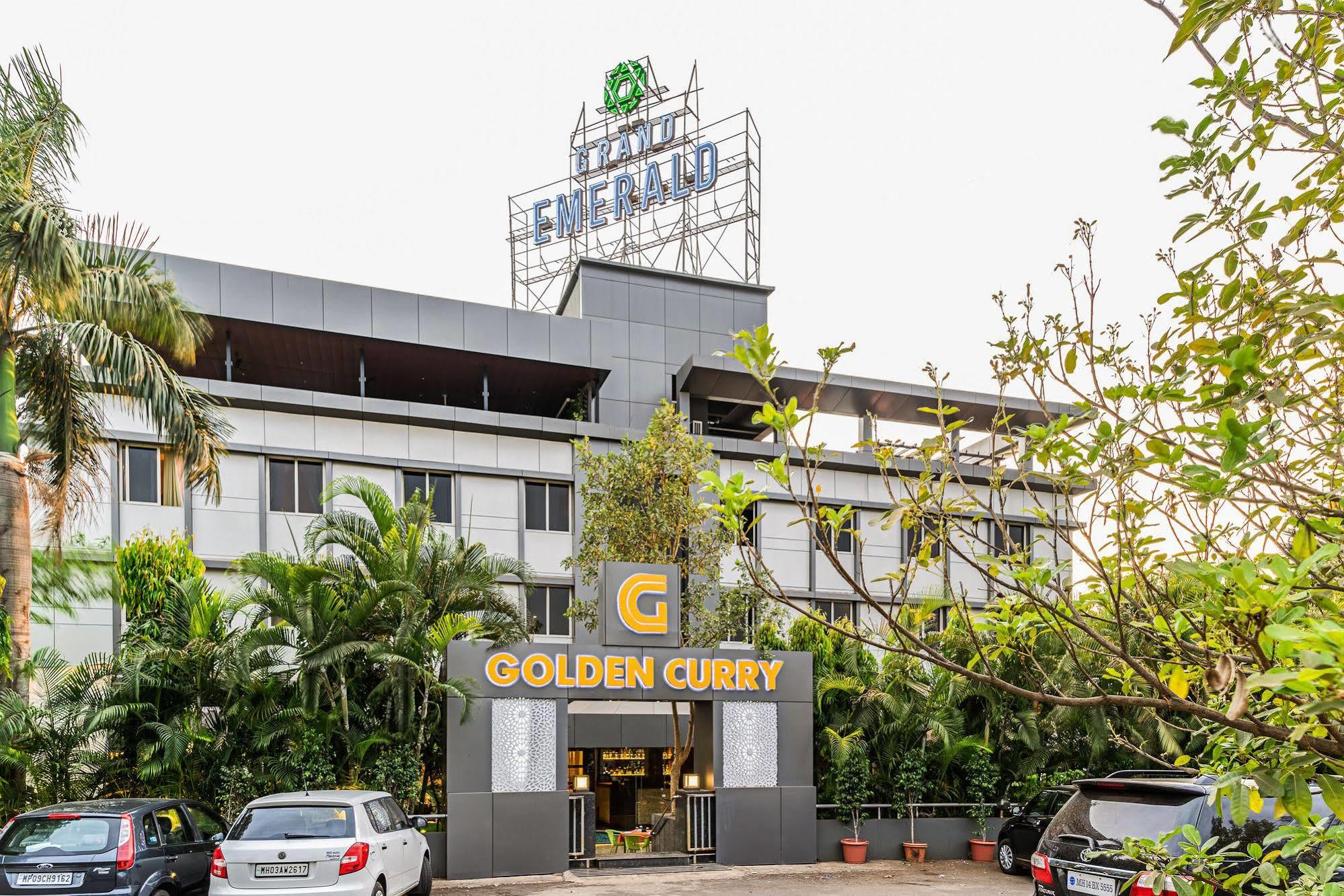 Treebo Premium Grand Emerald Pimpri-Chinchwad エクステリア 写真