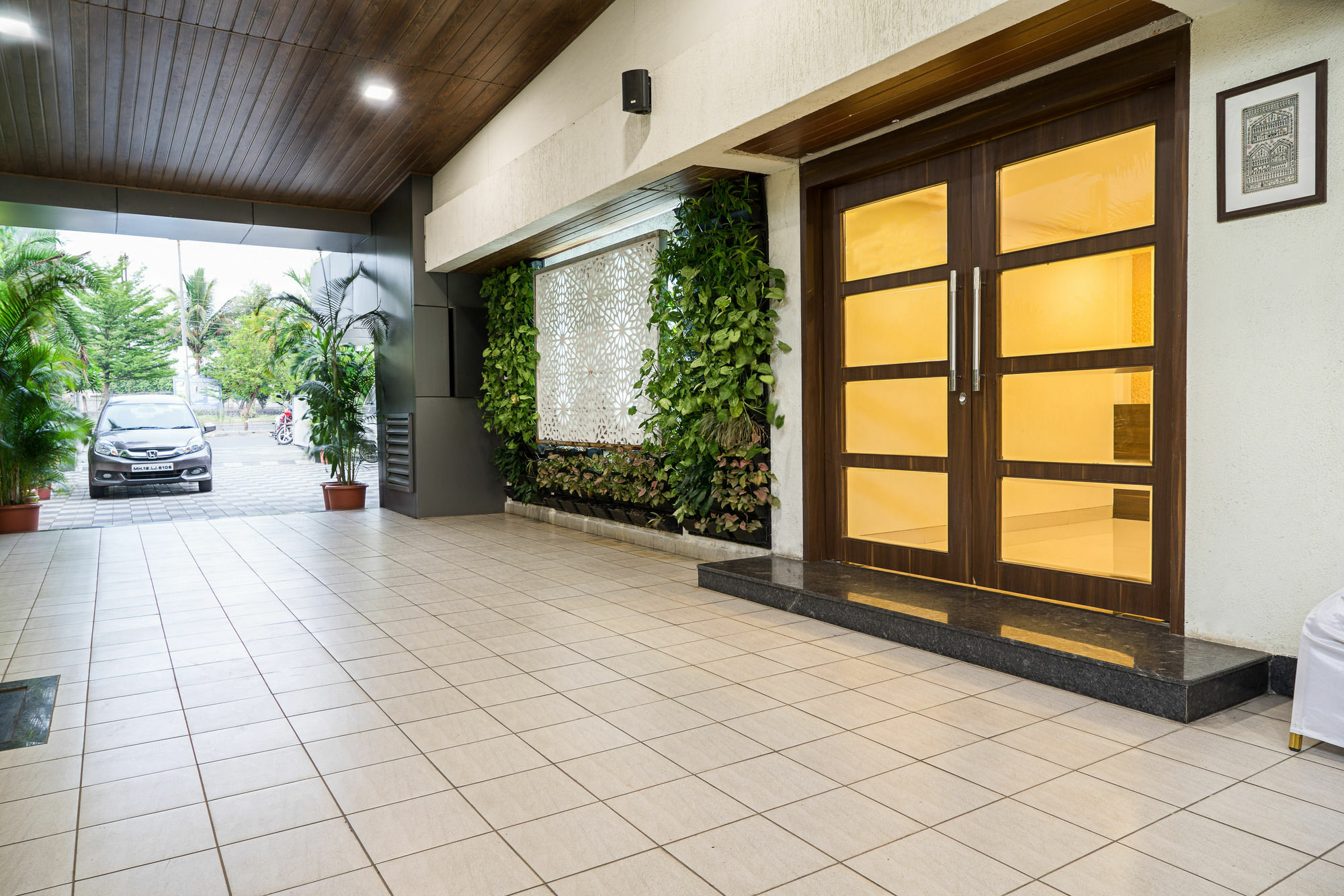 Treebo Premium Grand Emerald Pimpri-Chinchwad エクステリア 写真